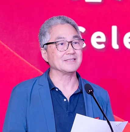 “陆老师，与你相遇，好幸运！”